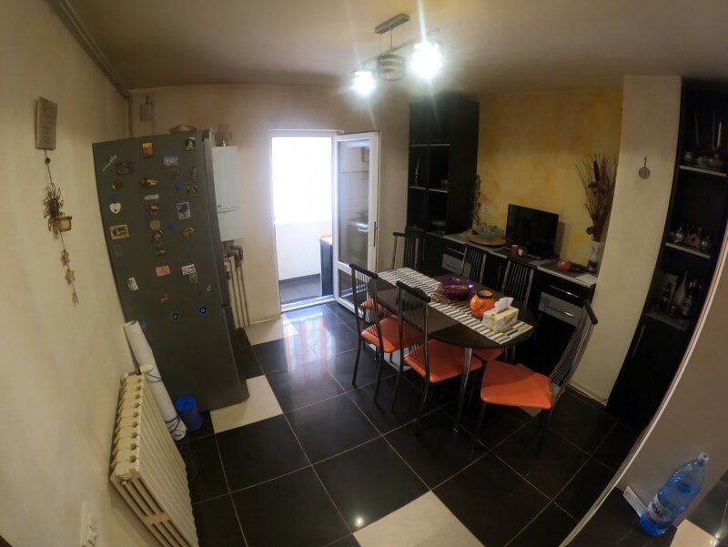 Giurgiu, apartament 3 camere decomandat, parter inalt, complet mobilat